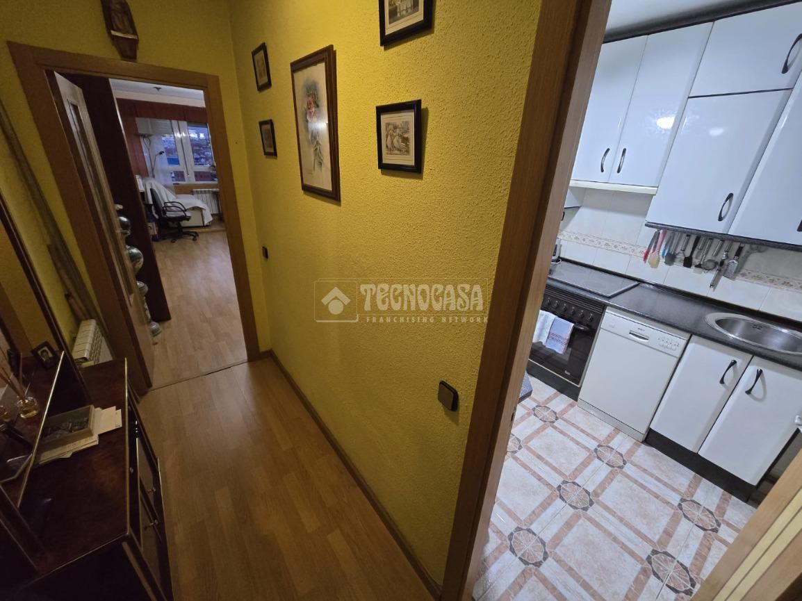 Flat for sale in  Madrid Capital  with Air Conditioner and Heating