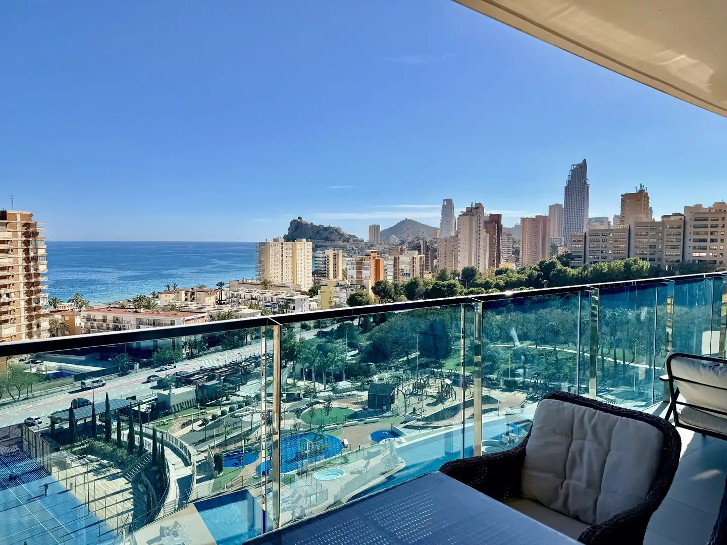 Apartment with pool for sale in Playa de Poniente, imagen 2
