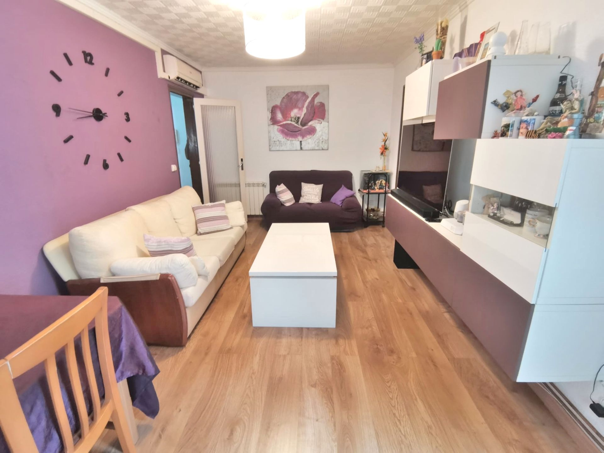 Sala d'estar de Pis en venda en Cerdanyola del Vallès amb Aire condicionat, Calefacció i Parquet