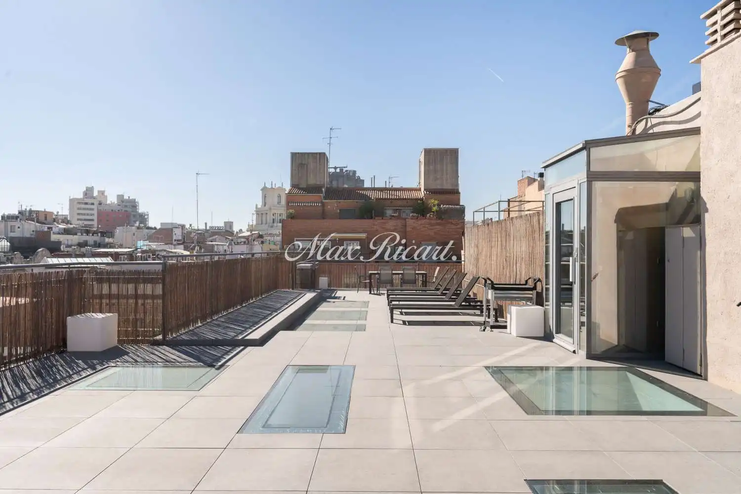 Attic for rent in N/A, Dreta de l'Eixample