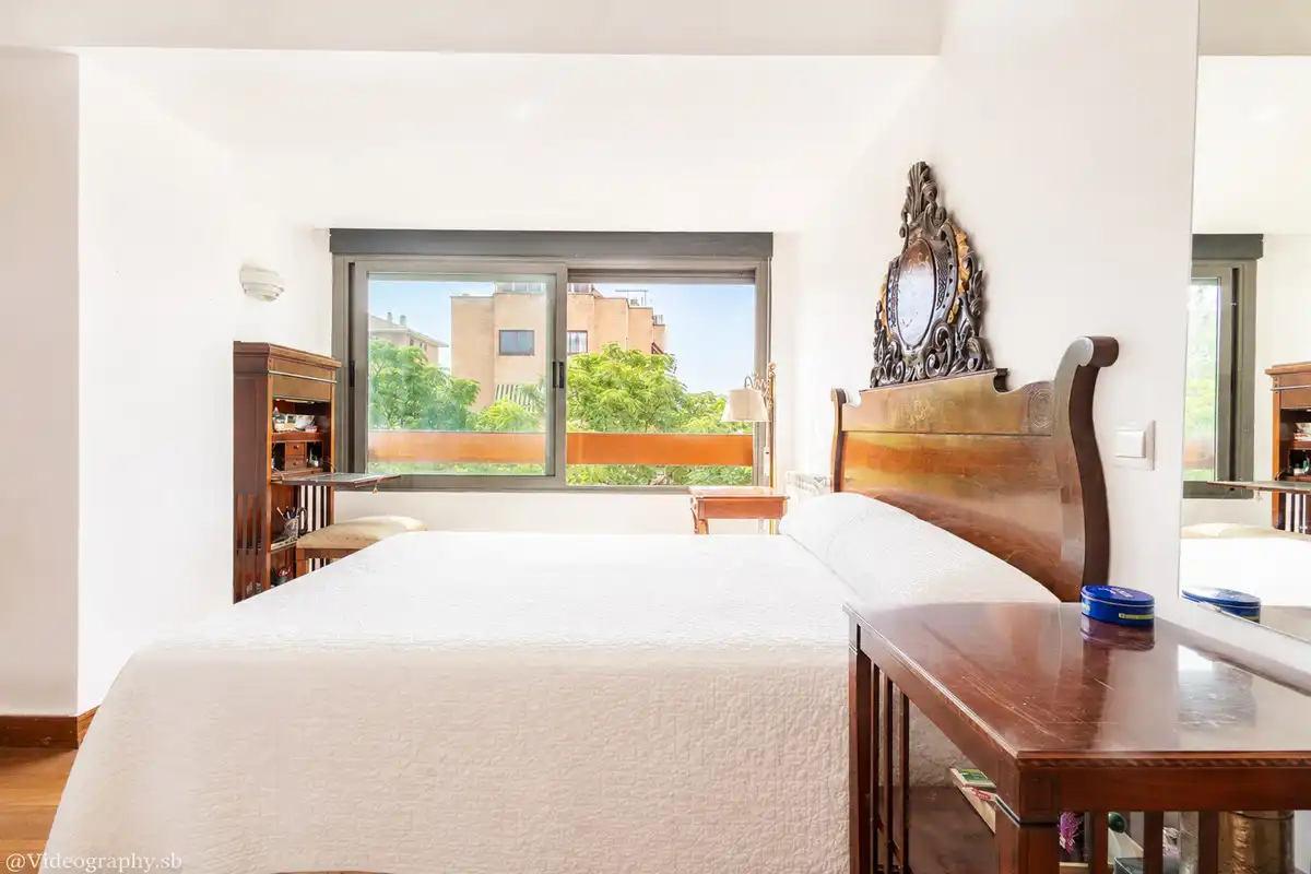 Dormitori de Casa adosada en venda en Madrid amb Aire condicionat, Calefacció i Terrassa