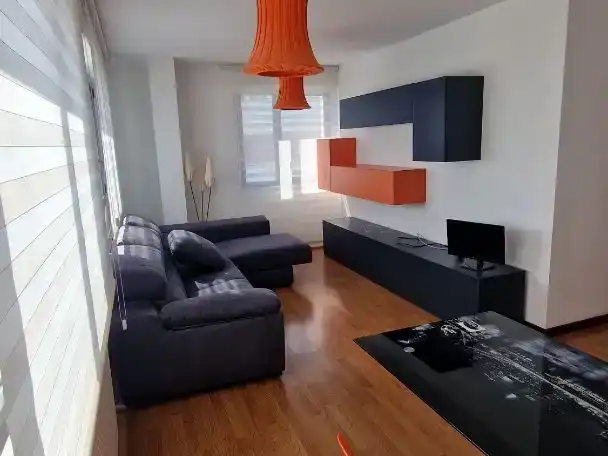 Sala de estar de Piso en venta en Vitoria - Gasteiz con Parquet y Trastero