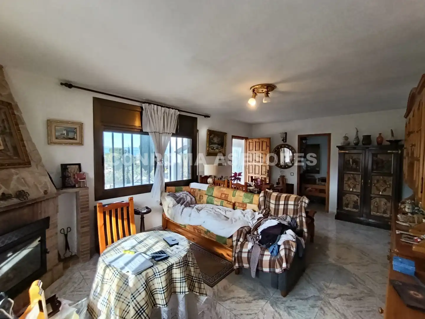 Casa amb terrassa en venda a Montbarbat, imagen 4