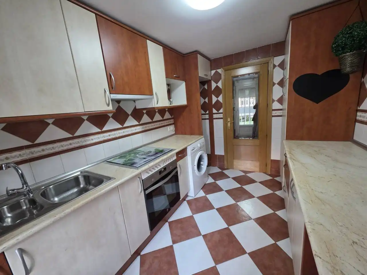 Cocina de Apartamento de alquiler en Fuenlabrada con Calefacción y Amueblado