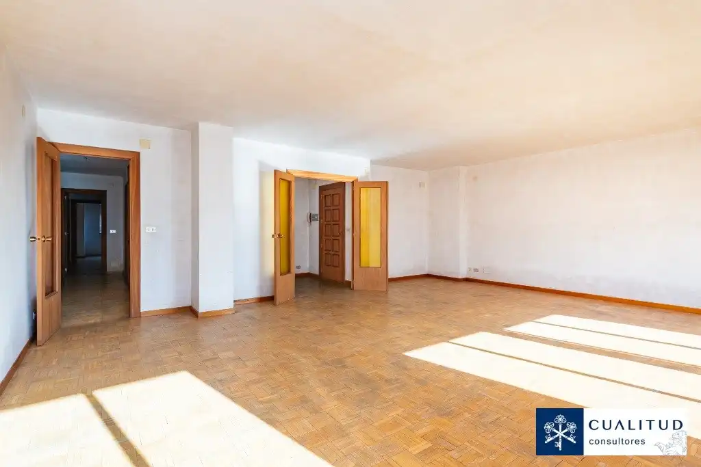 Sala de estar de Piso en venta en Castellón de la Plana / Castelló de la Plana con Balcón