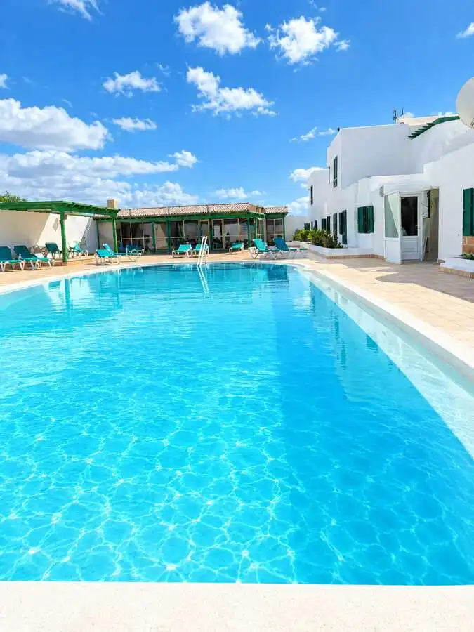 Piscina de Casa o xalet en venda en Tías amb Moblat, Alarma i Piscina comunitària