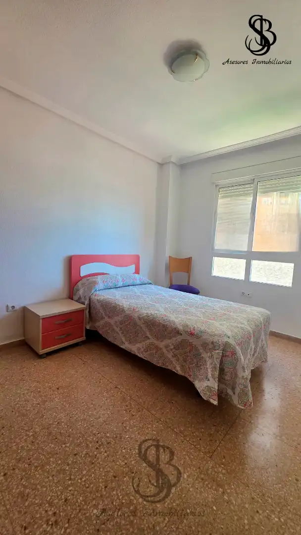 Habitación de Piso en venta en Alicante / Alacant con Aire acondicionado, Calefacción y Terraza