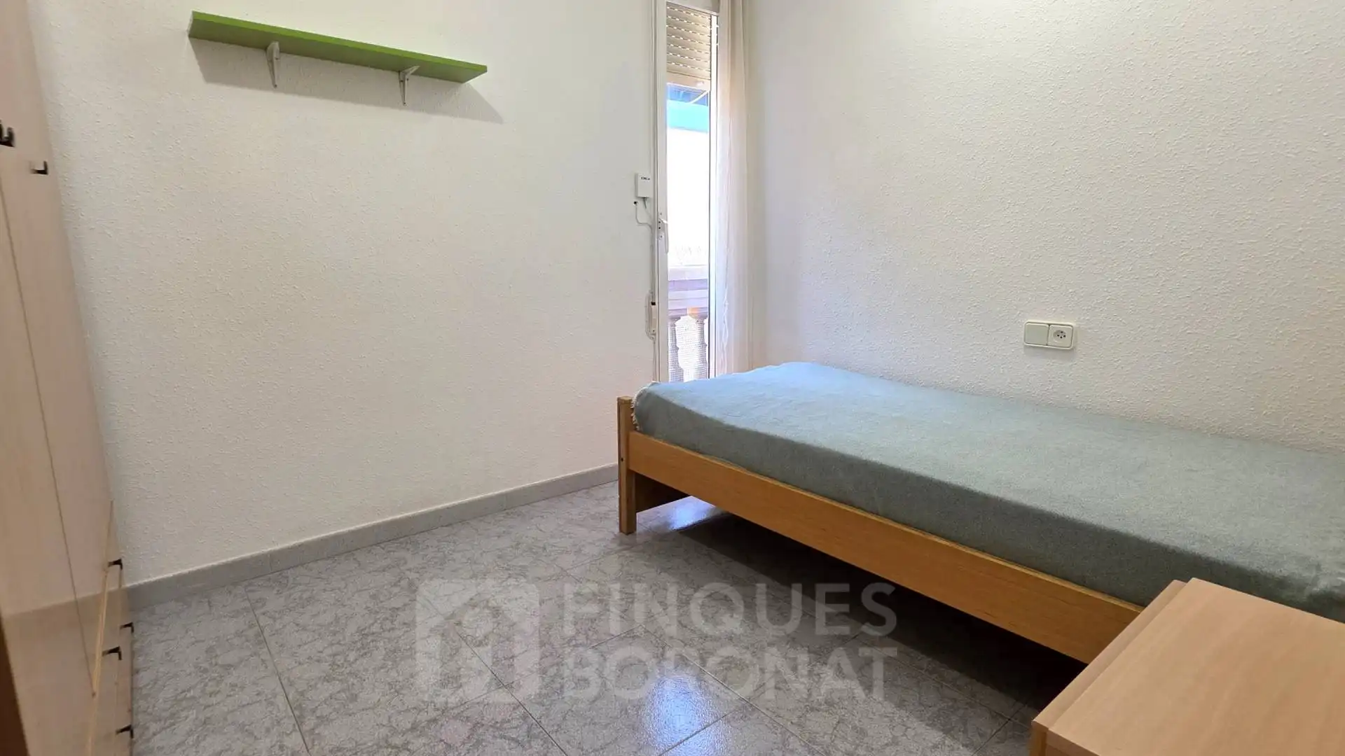 Dormitori de Pis en venda en Tarragona amb Aire condicionat, Moblat i Forn