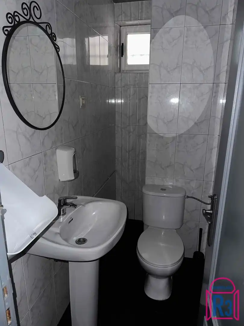 Local comercial en venda a San Juan de Sahagún, imagen 18