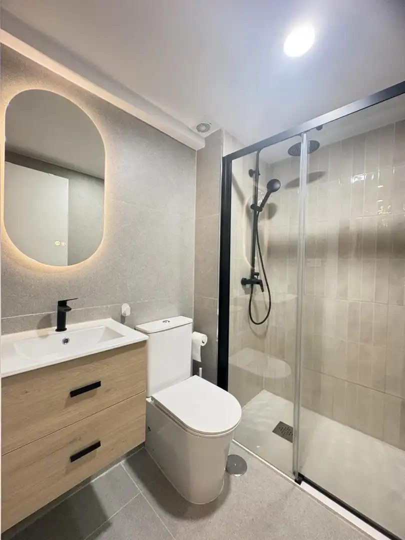 Bathroom of Duplexes for rent in Villa de Vallecas