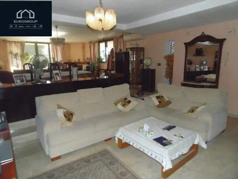 Chalet con piscina en venta en Urbanizaciones, imagen 7