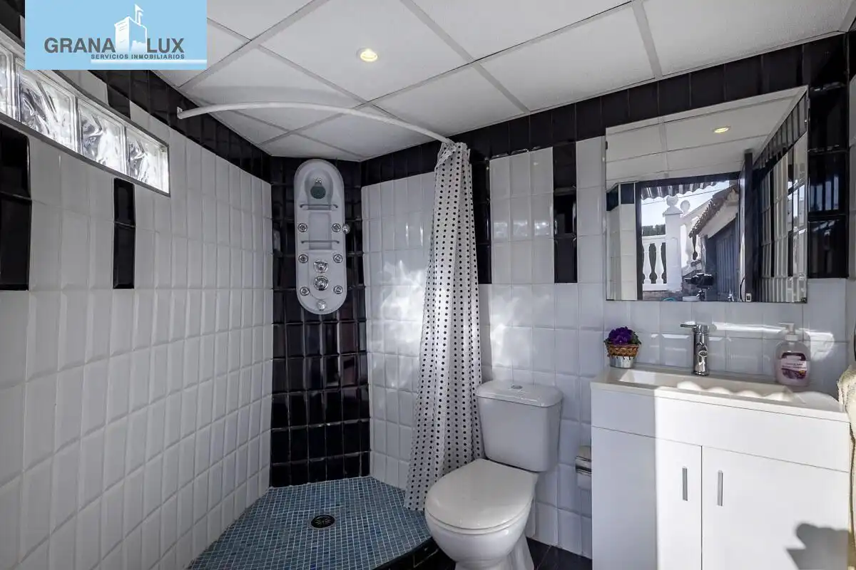 Chalet en venta en CALLE LIRIO, imagen 24