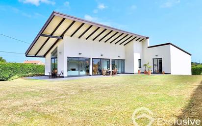 Exterior view of House or chalet for sale in Gozón  with Heating, Private garden and Parquet flooring