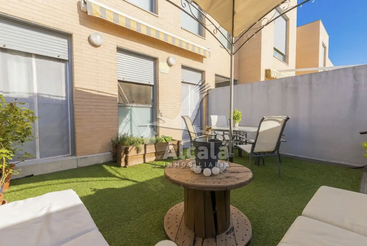 Terrasse von Wohnung zum Verkauf in Villalbilla mit Klimaanlage, Heizung und Terrasse