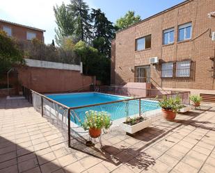Piscina de Pis de lloguer en Pozuelo de Alarcón amb Calefacció, Piscina i Moblat
