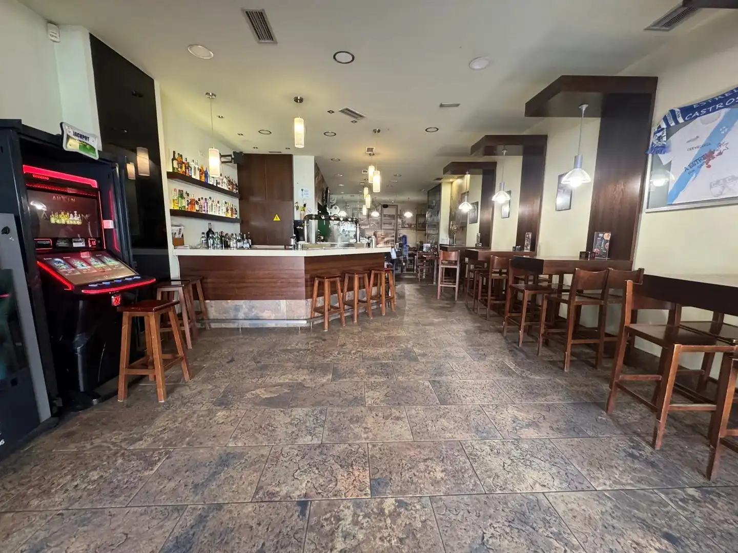 Local comercial en venda a Calle FCO VALES VILLAMARIN
