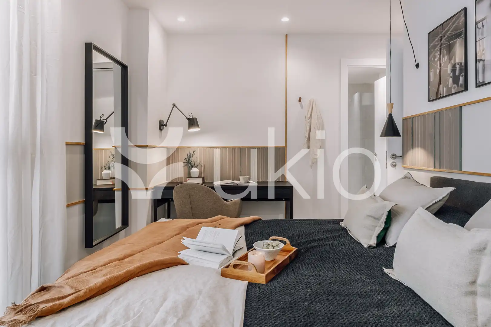 Dormitori de Apartament de lloguer en Madrid amb Aire condicionat, Calefacció i Terrassa