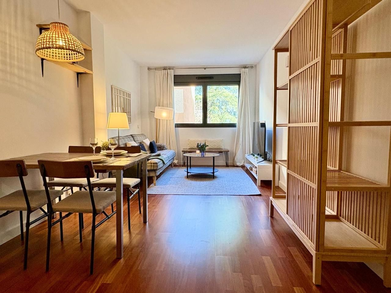 Sala d'estar de Pis de lloguer en  Madrid Capital amb Aire condicionat, Calefacció i Moblat