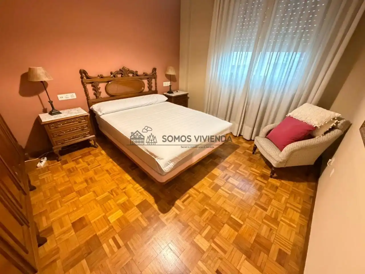 Habitación de Piso de alquiler en Ourense Capital  con Calefacción y Amueblado