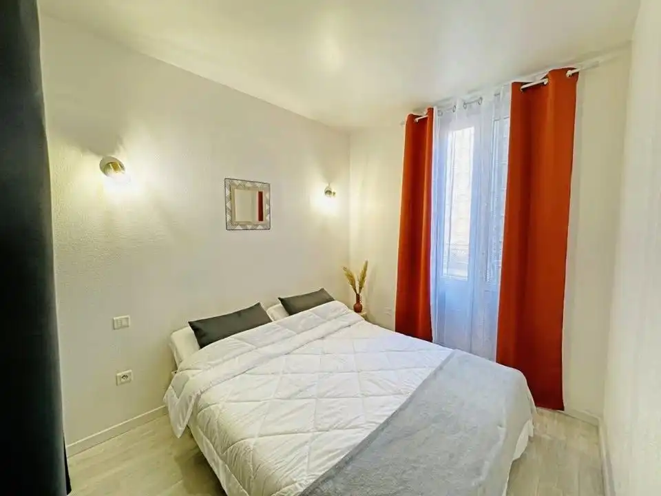 Local comercial de lloguer a Calle 19 de Abril 36, imagen 2