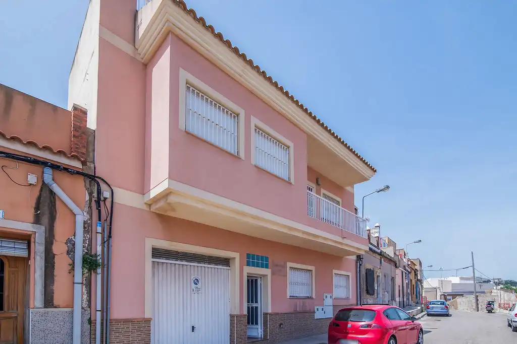 Vista exterior de Pis en venda en Cartagena