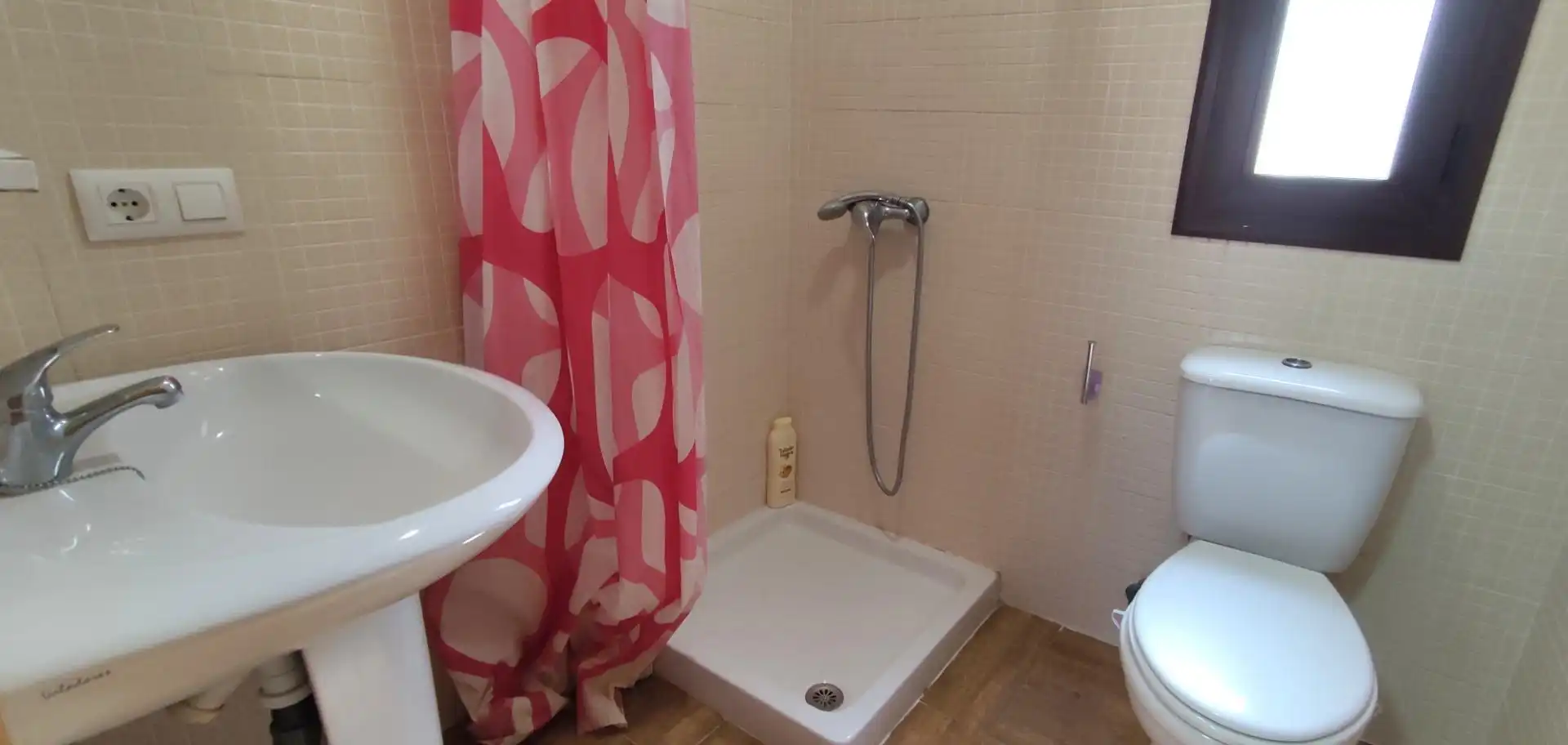 Bany de Pis en venda en Sorbas amb Aire condicionat, Jardí privat i Terrassa