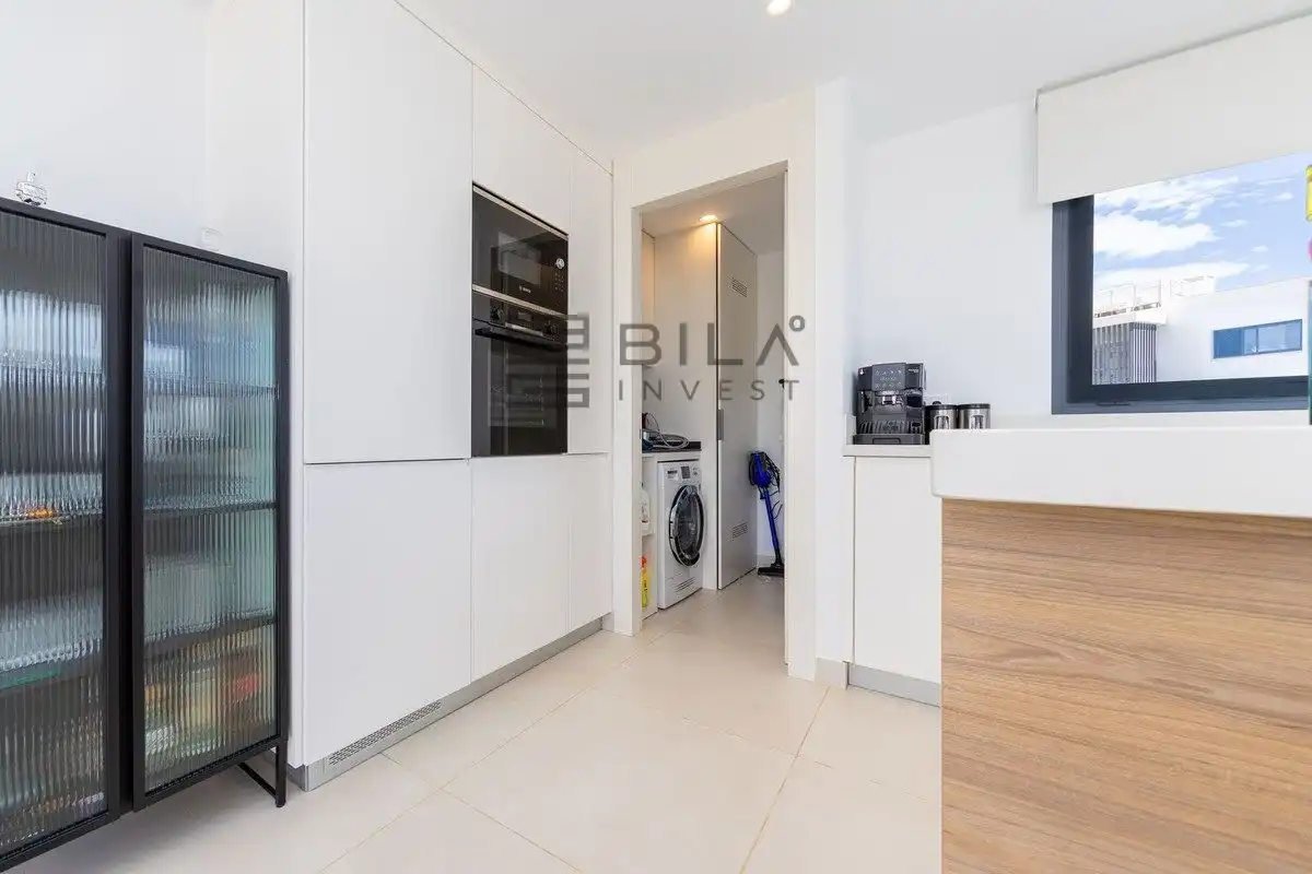 Kitchen of Attic for sale in Fuengirola  with Air Conditioner, Terrace and Storage room