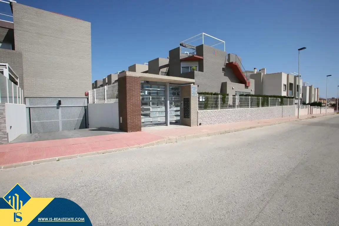 Bungalow amb piscina en venda a Nueva Torrevieja - Aguas Nuevas, imagen 58