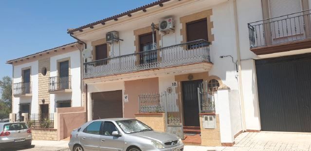 Exterior view of House or chalet for sale in Baños de la Encina