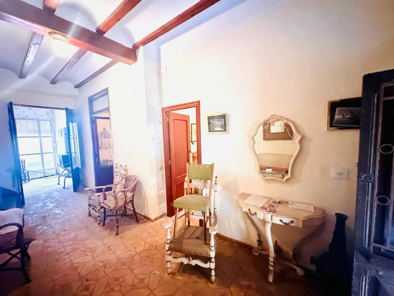 Haus oder Chalet zum Verkauf in Bélgida mit Terrasse, Abstellraum und Möbliert