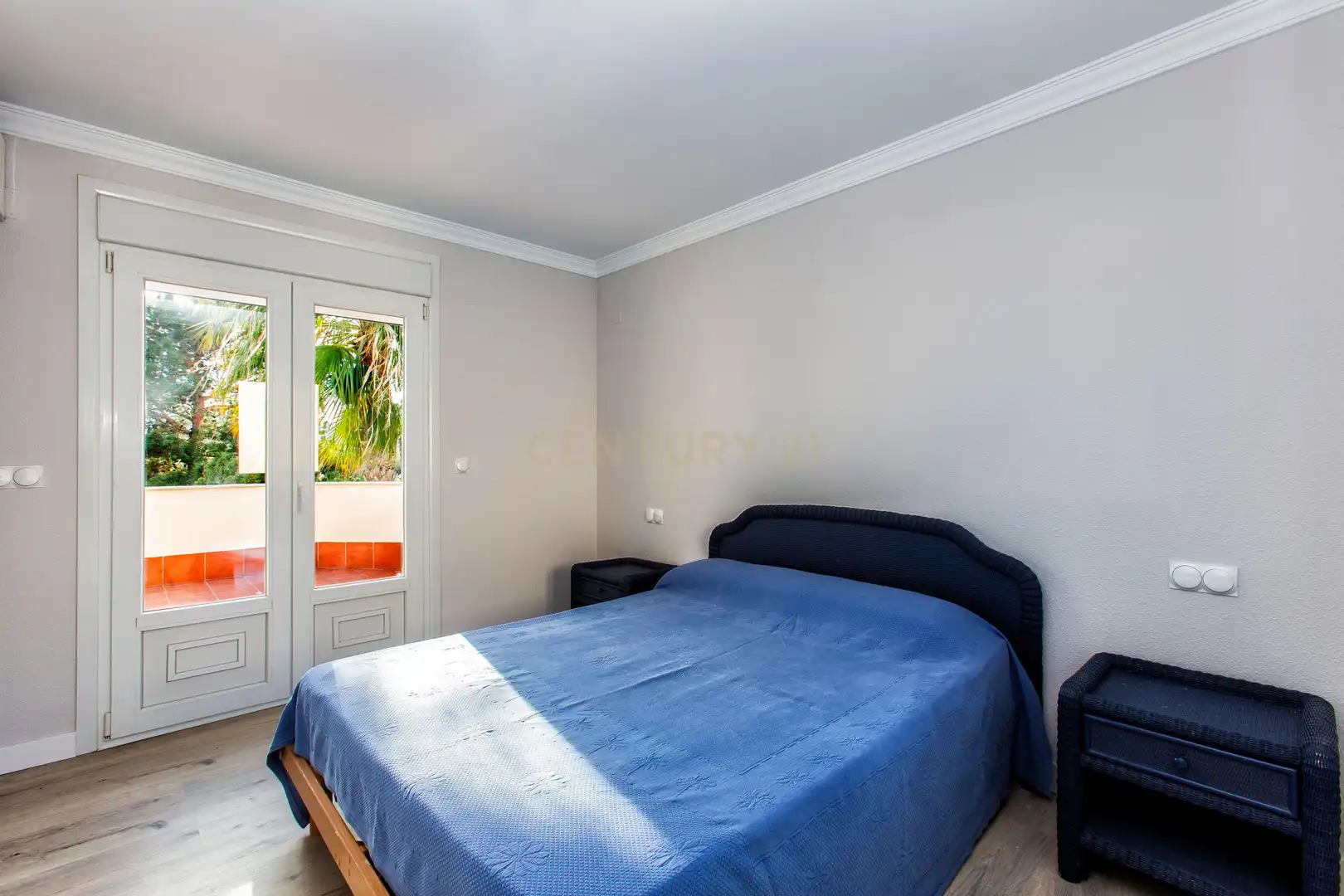 Schlafzimmer von Einfamilien-Reihenhaus zum Verkauf in Oliva mit Klimaanlage, Privatgarten und Ofen