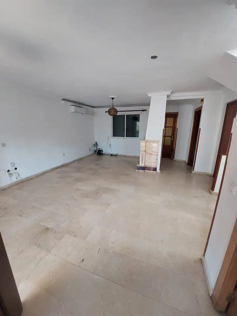 Houses for sale in Sevilla  with Air Conditioner, Terrace and Storage room