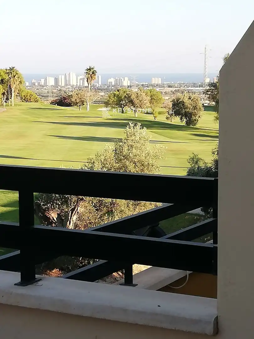 Vista exterior de Casa o xalet de lloguer en Mutxamel amb Aire condicionat, Calefacció i Terrassa