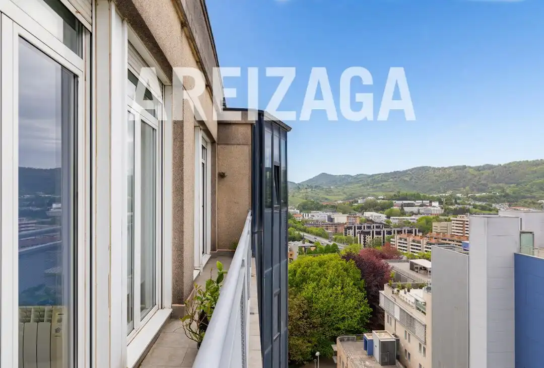 Terraza de Piso en venta en Donostia - San Sebastián  con Calefacción, Terraza y Trastero