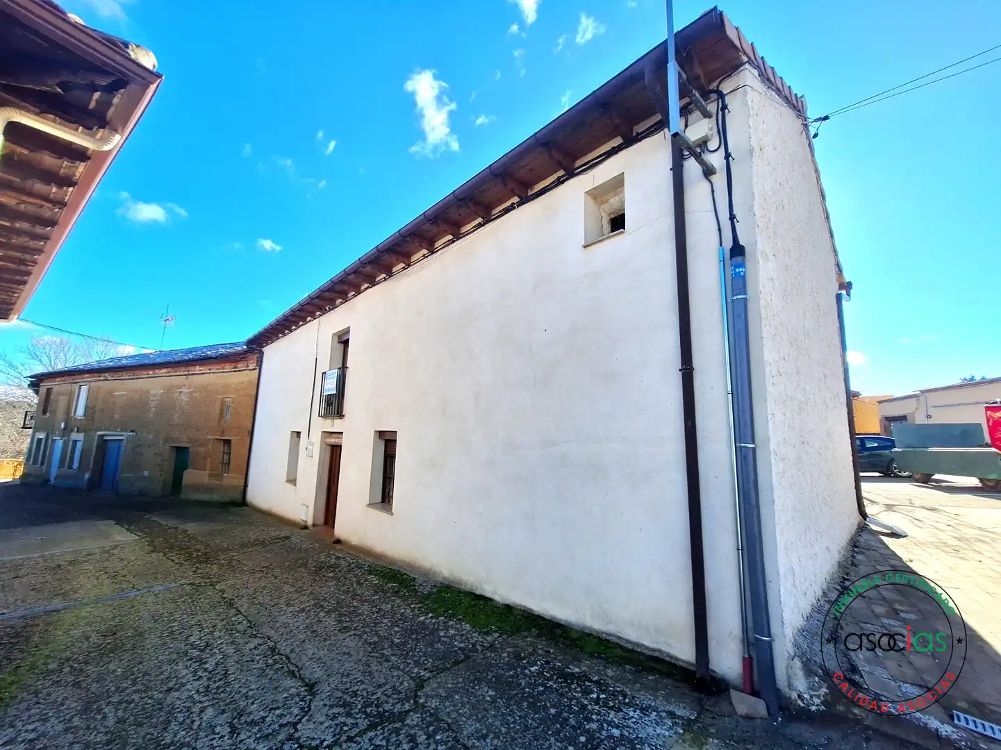 Vista exterior de Casa o xalet en venda en Vallecillo amb Jardí privat