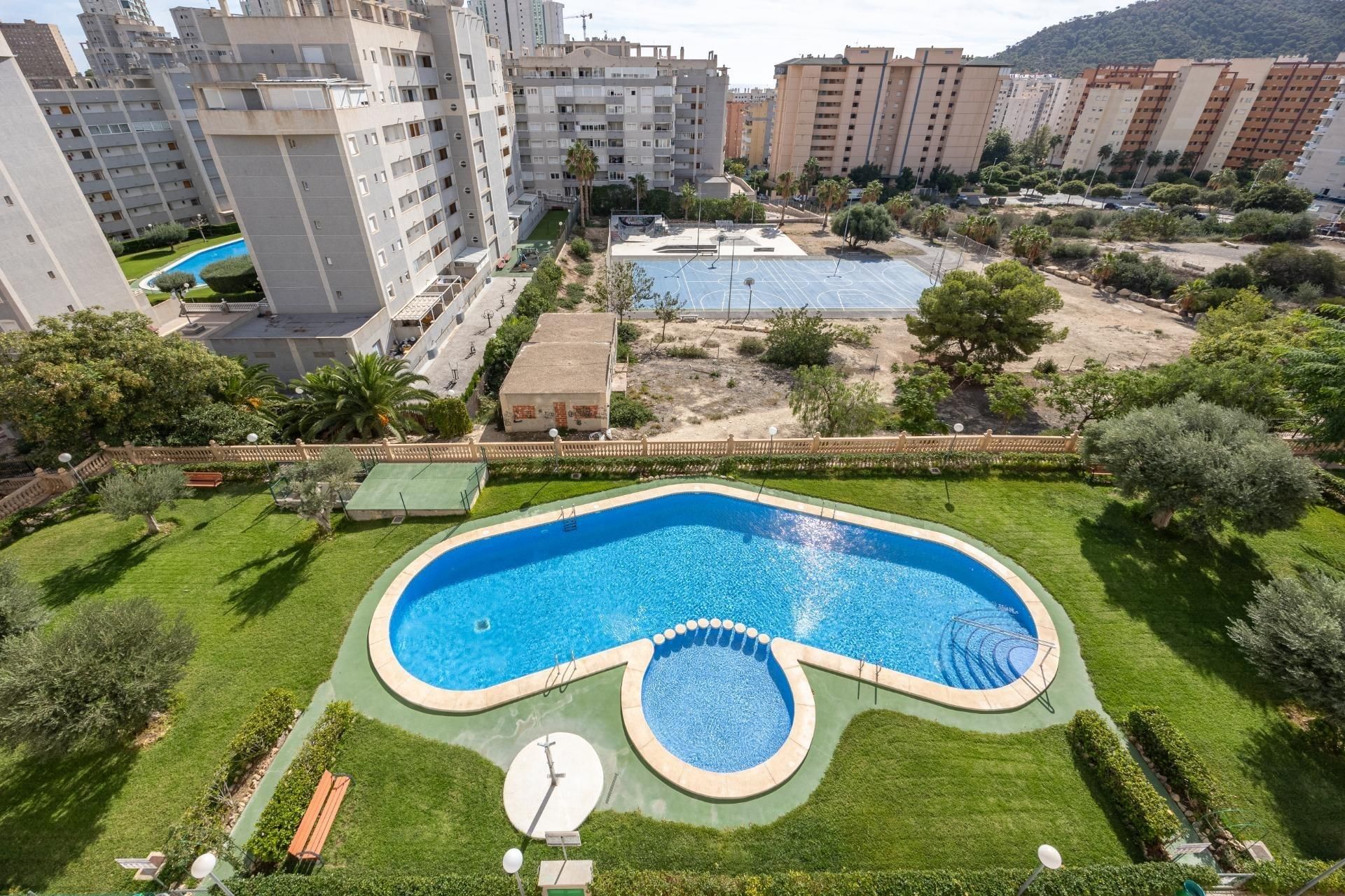 Dormitori de Pis en venda en Villajoyosa / La Vila Joiosa amb Jardí privat, Terrassa i Piscina comunitària
