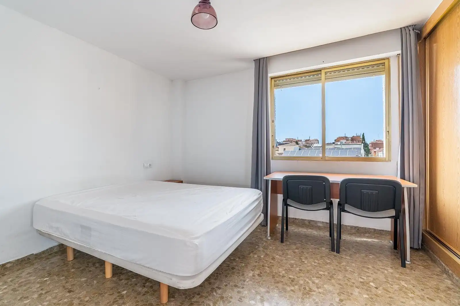Bedroom of Flat for sale in Granada  with Heating