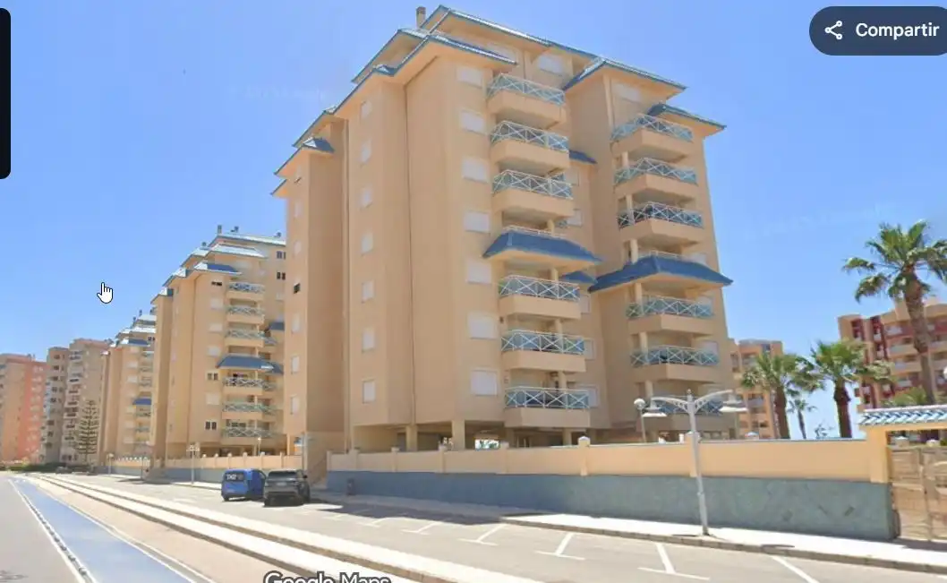 Vista exterior de Apartamento en venta en La Manga del Mar Menor con Terraza y Piscina comunitaria