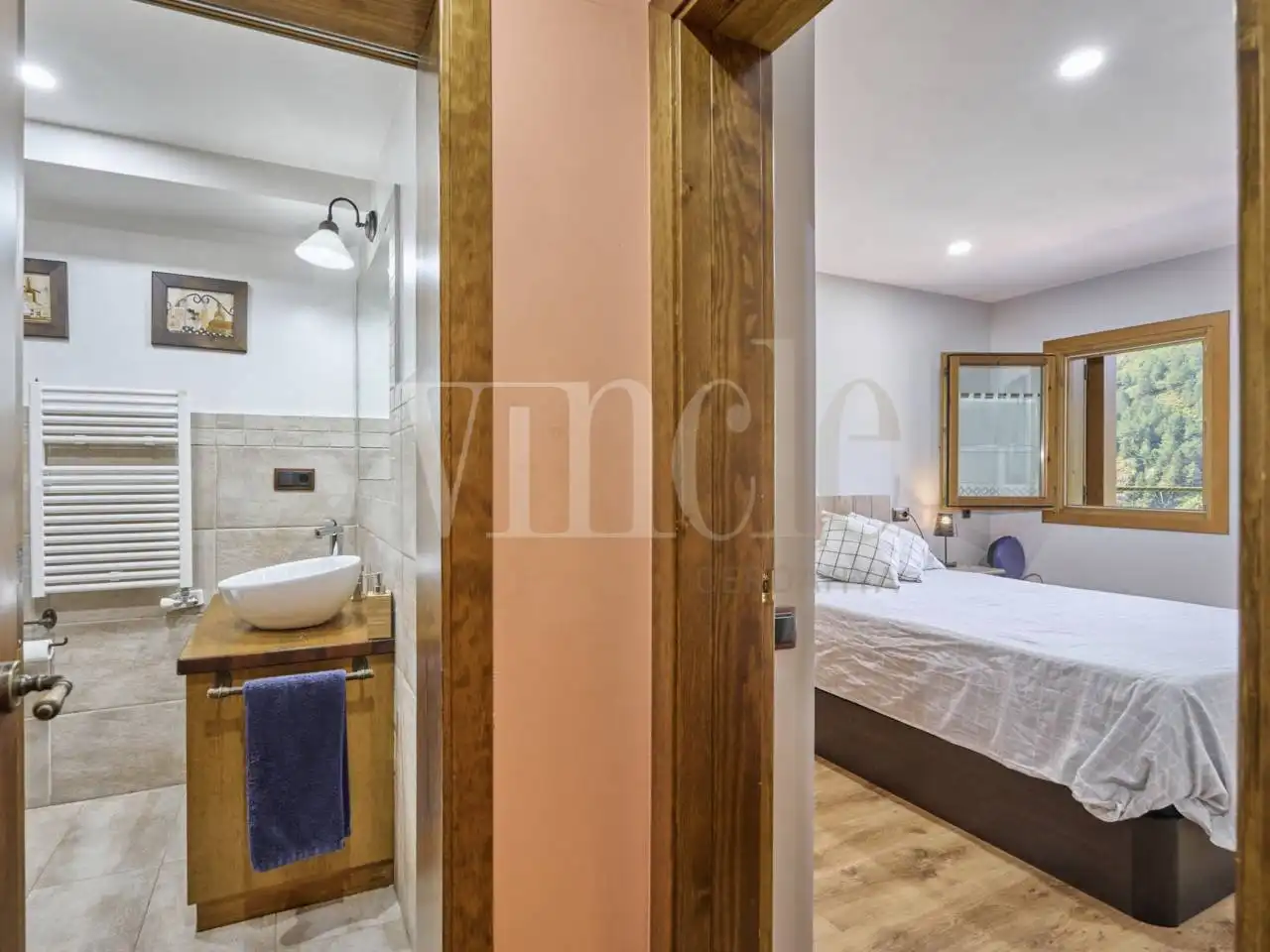 Habitación de Casa adosada en venta en Montellà i Martinet con Calefacción, Parquet y Terraza