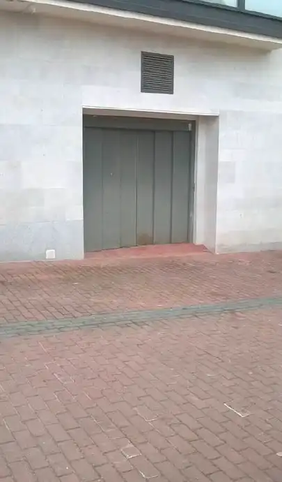 Aparcament amb ascensor en venda a Juan Alcedo de  la Rocha