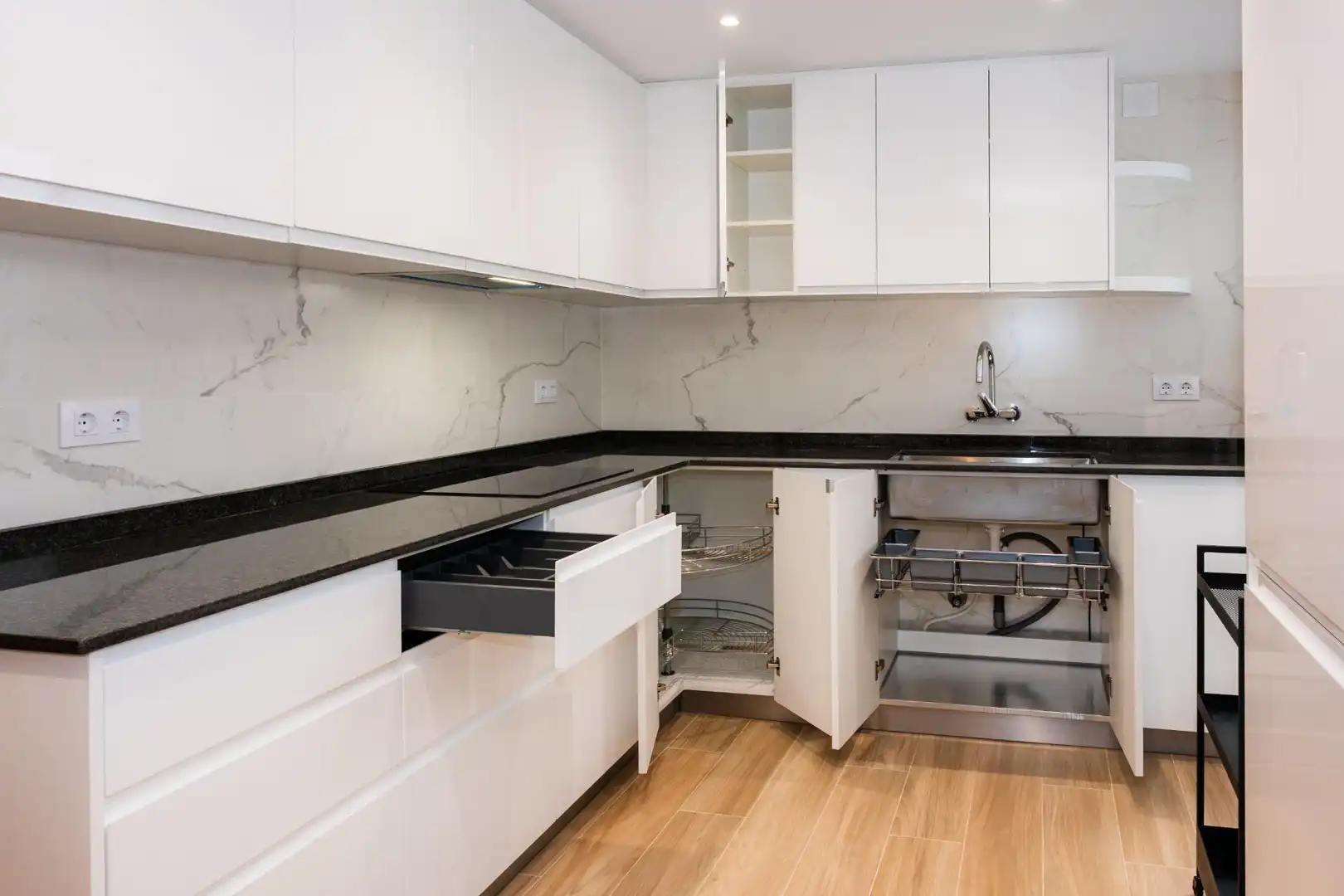 Wohnung mit Terrasse zur Miete in Avenida PERIS Y VALERO, imagen 18