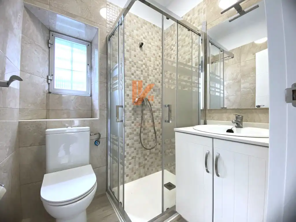 Bathroom of Houses for rent in Santiago de Compostela   with Private garden, Terrace and Furnished
