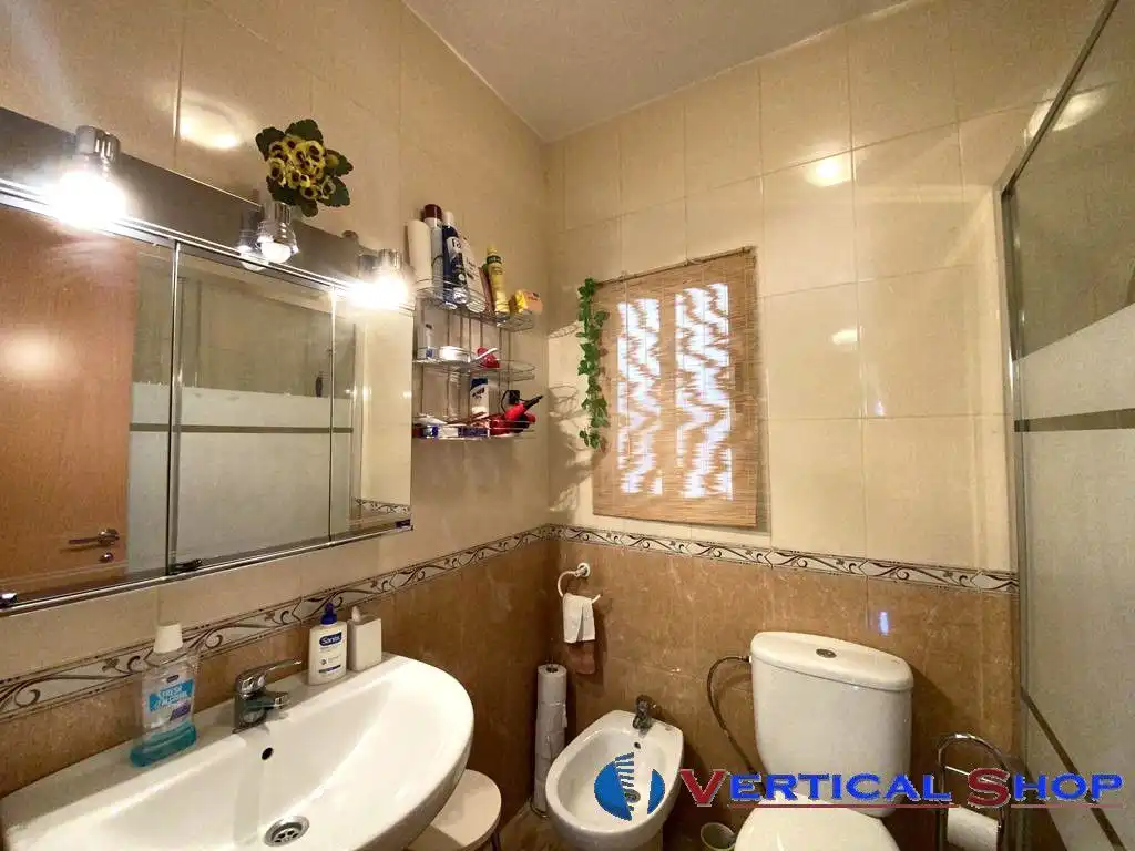 Bathroom of Flat for sale in Caudete  with Air Conditioner, Heating and Balcony