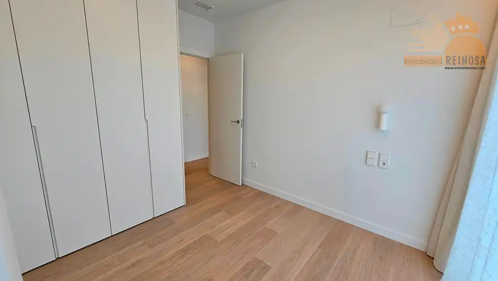 Habitación de Planta baja en venta en Molina de Segura con Aire acondicionado, Jardín privado y Parquet