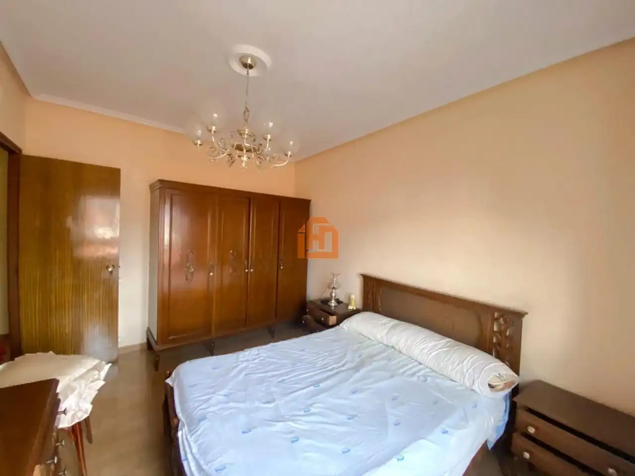 Habitación de Casa o chalet en venta en La Robla  con Calefacción y Amueblado