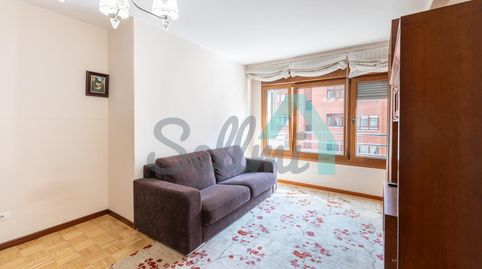 Foto 4 de Piso de alquiler en Del Prado, Centro, Avilés