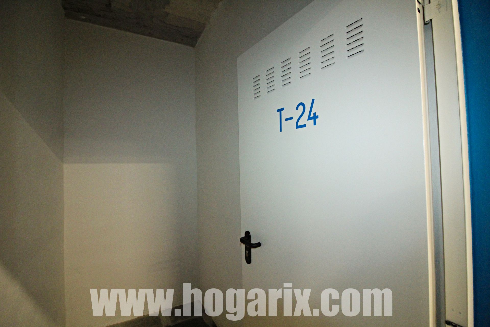 Box room for sale in Centro