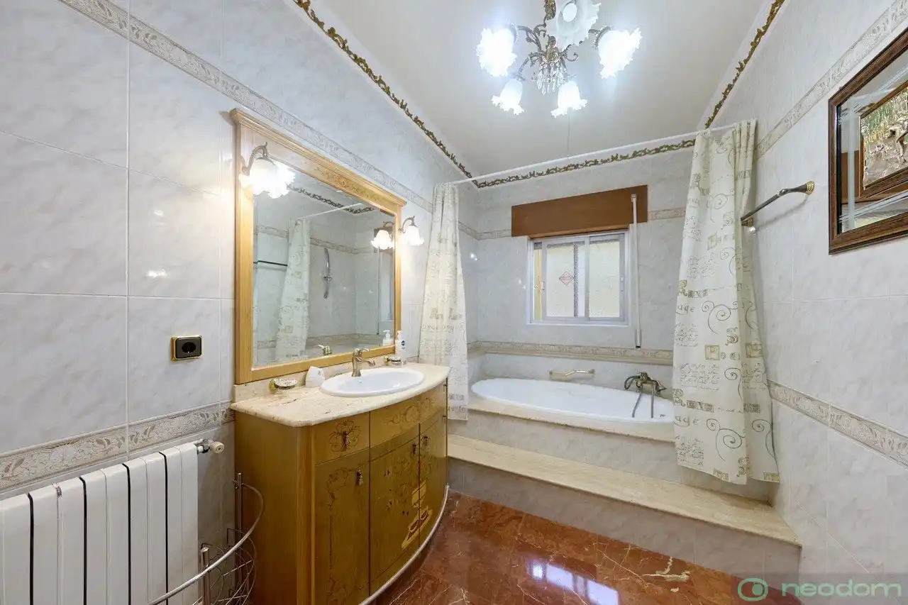 Baño de Casa o chalet en venta en La Nucia con Aire acondicionado, Calefacción y Terraza