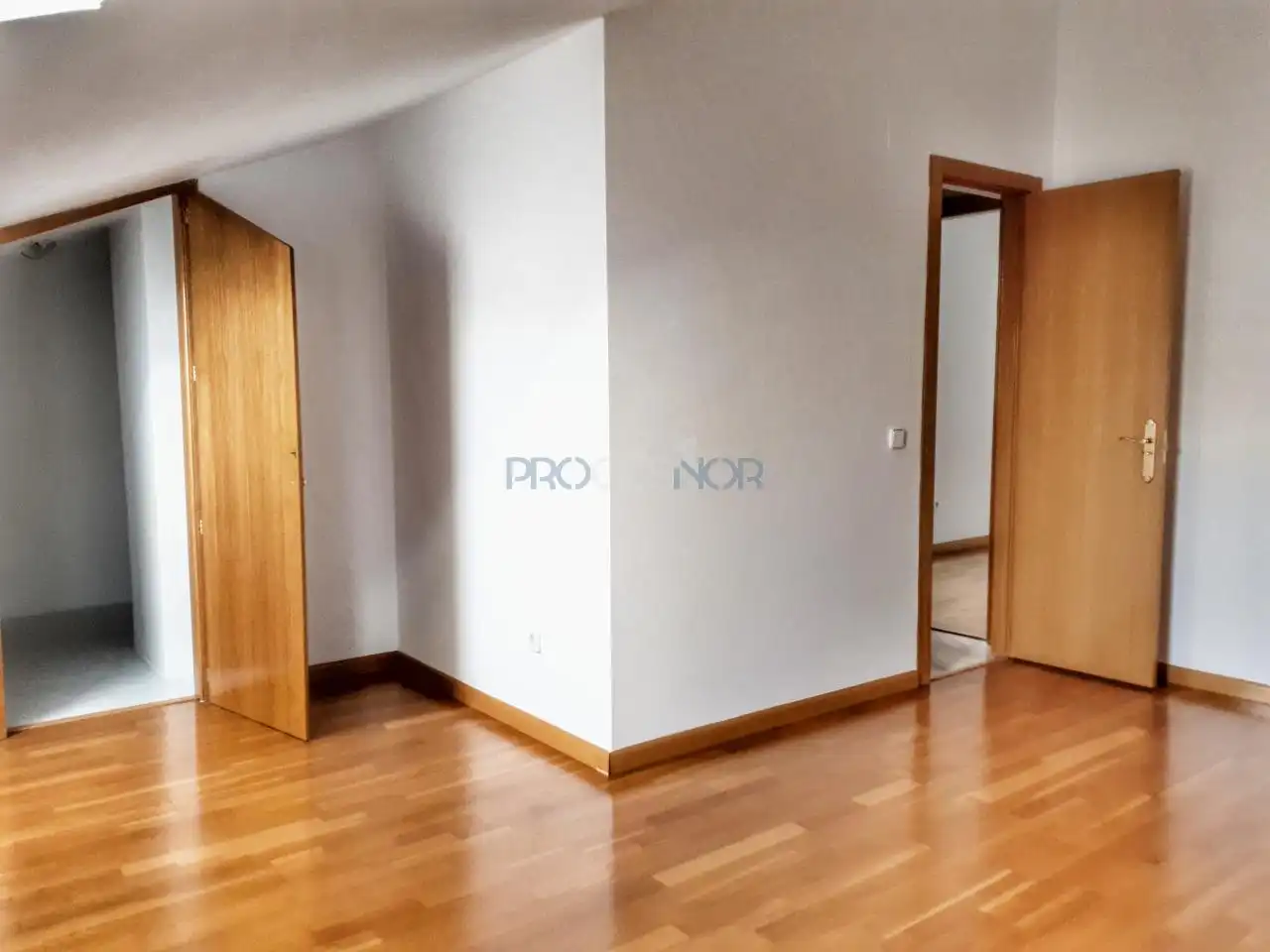 Bedroom of Duplexes for rent in León Capital   with Heating and Parquet flooring