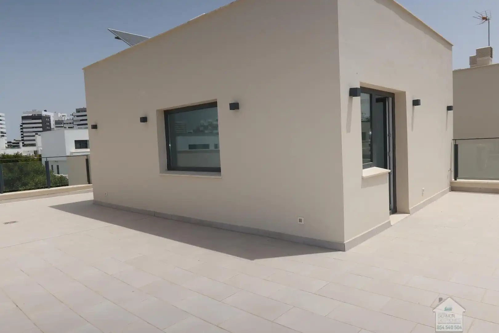 Terrace of Houses for rent in Dos Hermanas  with Air Conditioner, Terrace and Storage room